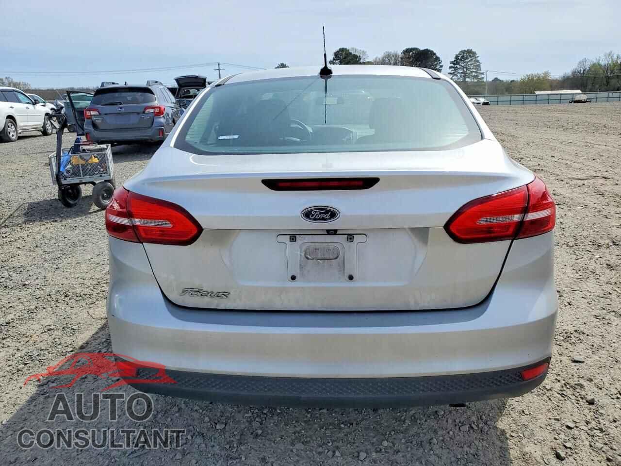 FORD FOCUS 2017 - 1FADP3E20HL294220