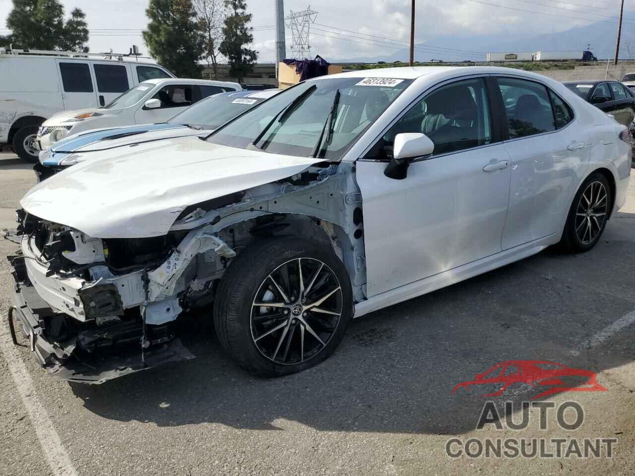 TOYOTA CAMRY 2023 - 4T1G11AK8PU751475