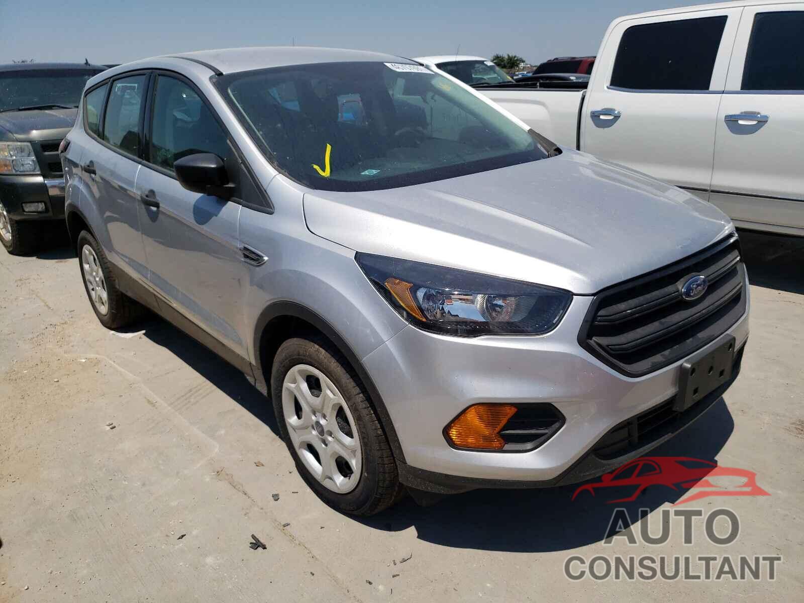 FORD ESCAPE 2018 - 1FMCU0F77JUA71255