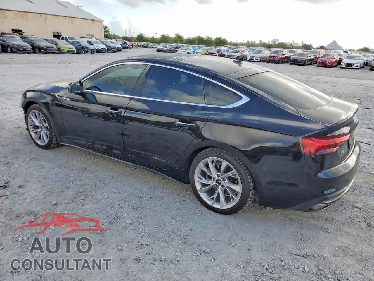 AUDI A5 2022 - WAUCBCF51NA003984