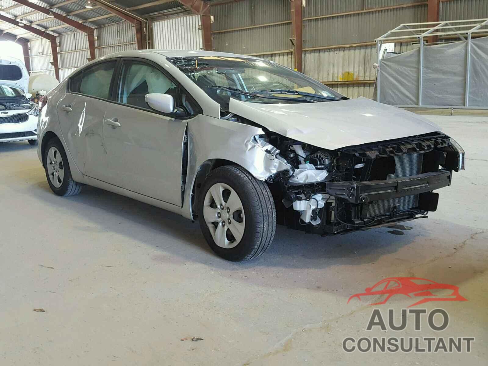KIA FORTE 2018 - 3KPFK4A74JE263107