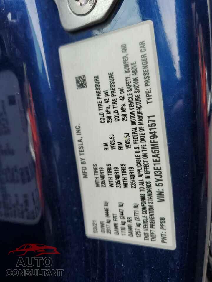 TESLA MODEL 3 2021 - 5YJ3E1EA5MF941571