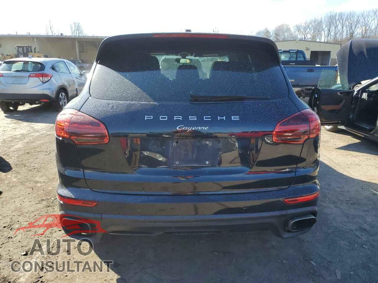 PORSCHE CAYENNE 2016 - WP1AA2A21GKA10739