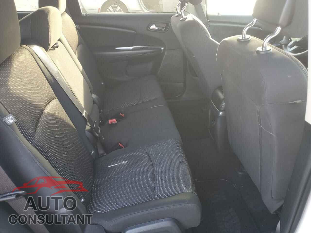 DODGE JOURNEY 2015 - 3C4PDCBB6FT575900