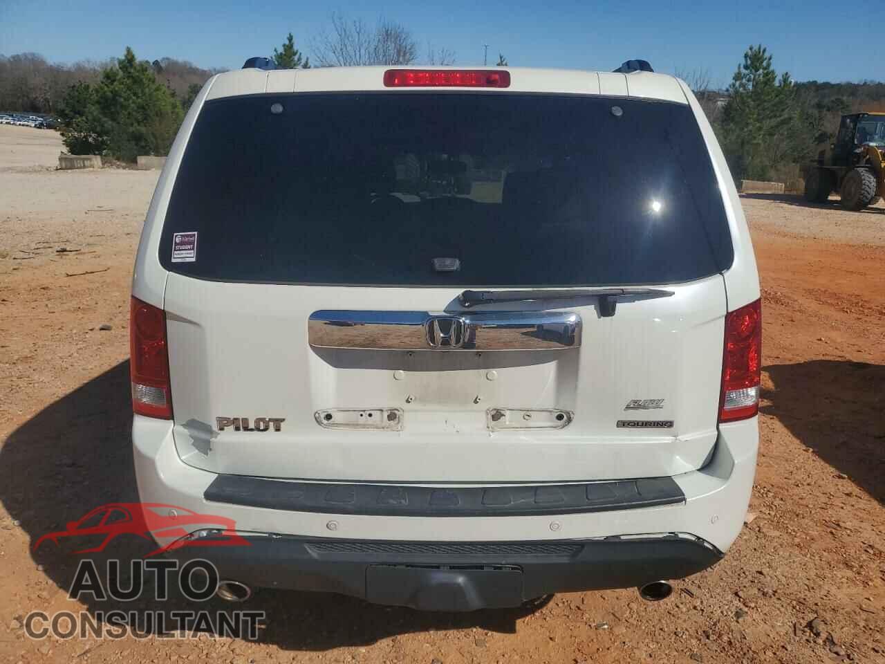 HONDA PILOT 2015 - 5FNYF3H98FB008234