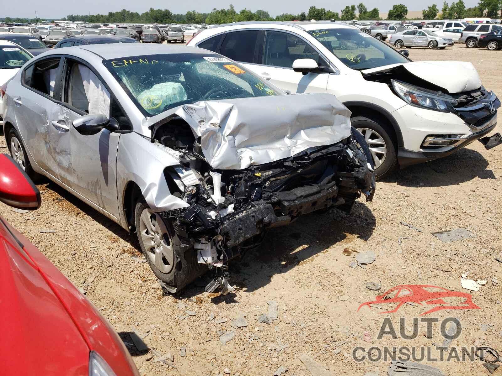 KIA FORTE 2018 - 3KPFK4A78JE276300