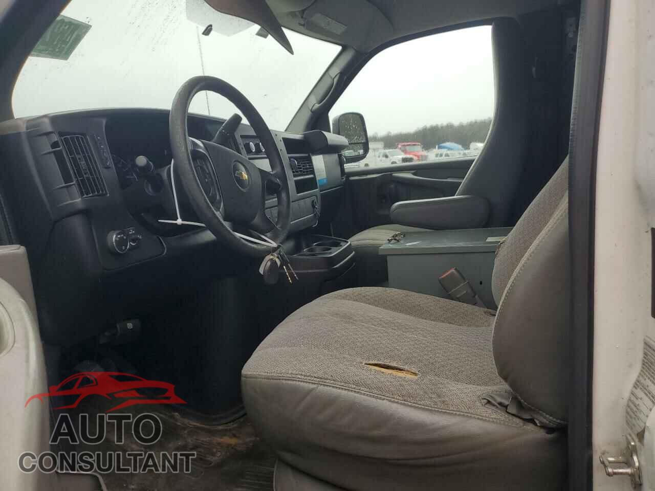 CHEVROLET EXPRESS 2012 - 1GCWGFCA8C1172661