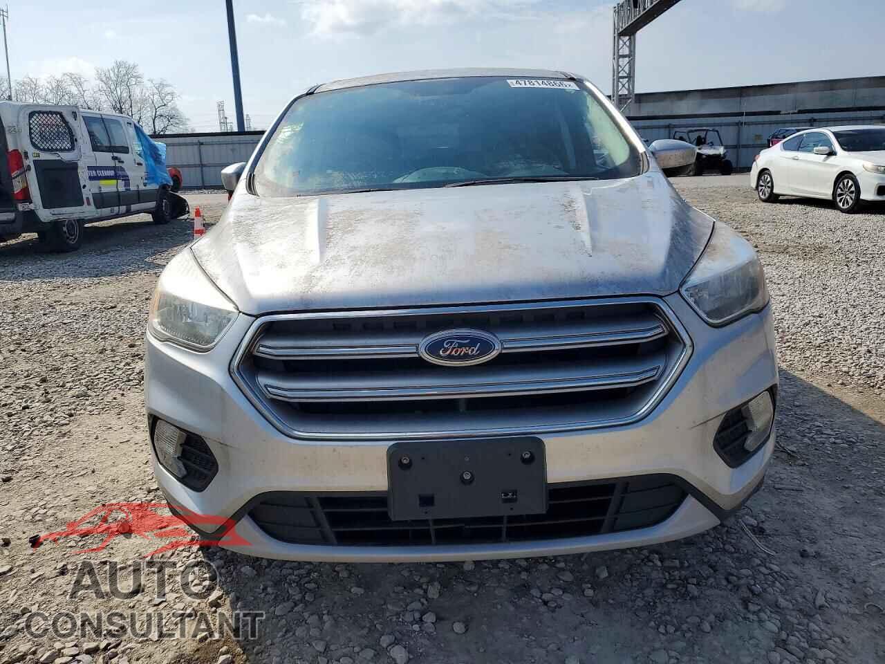 FORD ESCAPE 2017 - 1FMCU9GD3HUE10628