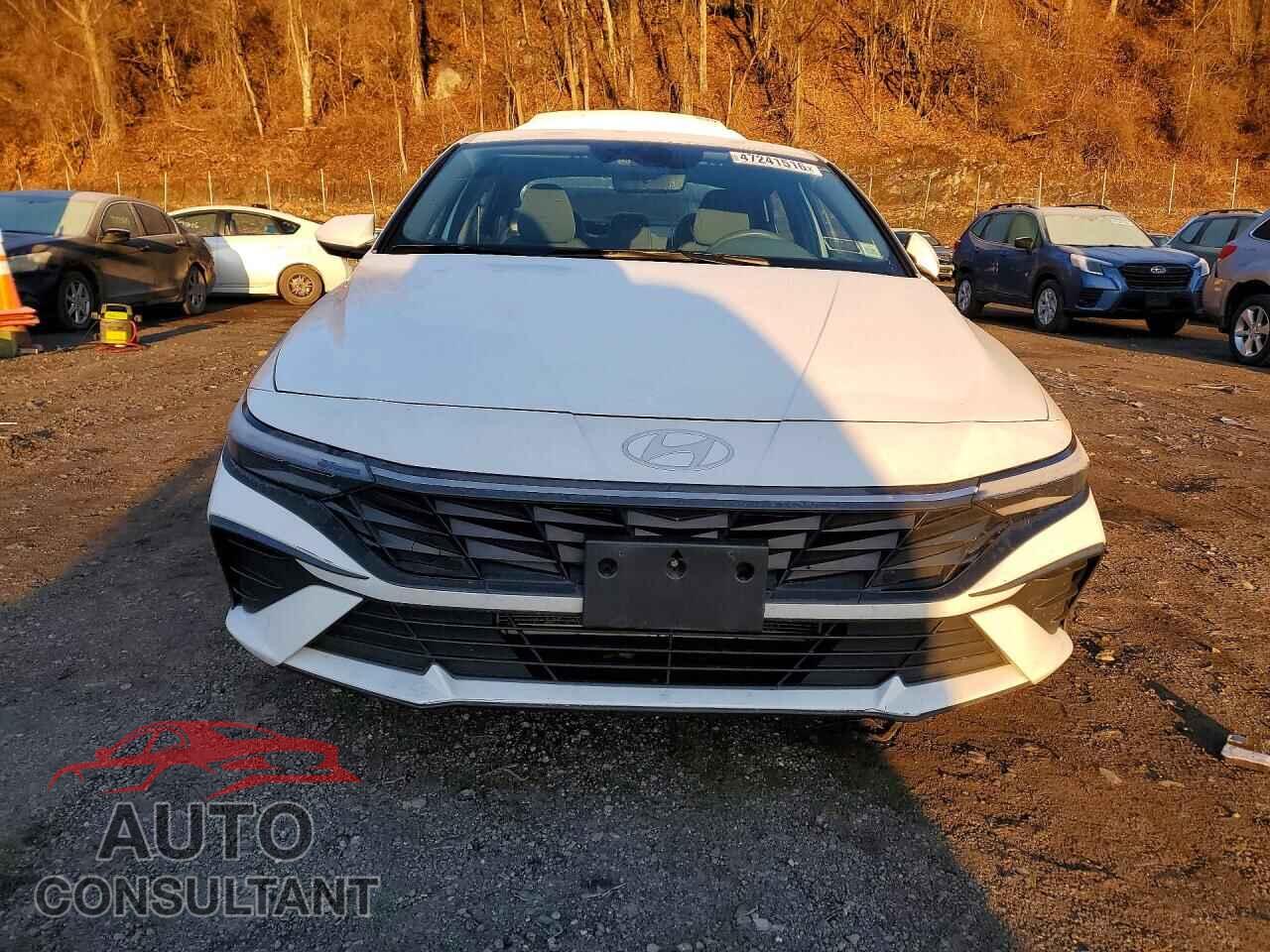 HYUNDAI ELANTRA 2024 - KMHLM4DG2RU657576