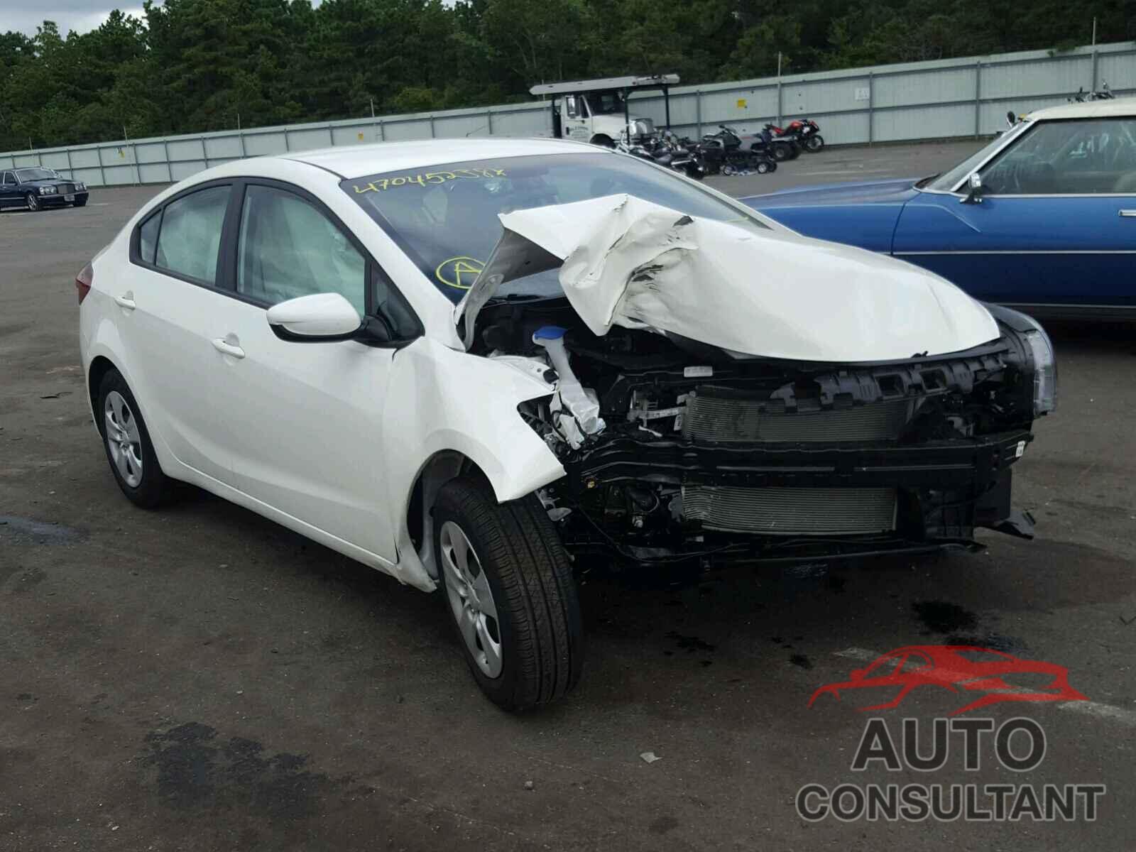 KIA FORTE 2018 - 3KPFK4A74JE193141
