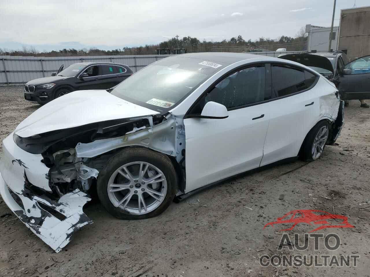 TESLA MODEL Y 2023 - 7SAYGDEE9PF617860