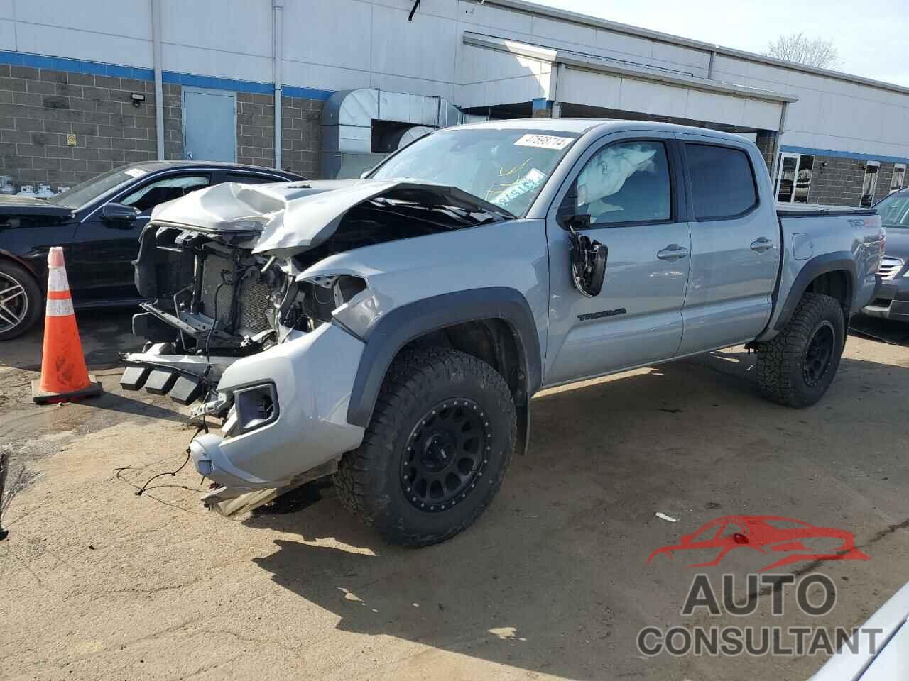 TOYOTA TACOMA 2018 - 5TFCZ5AN7JX140212