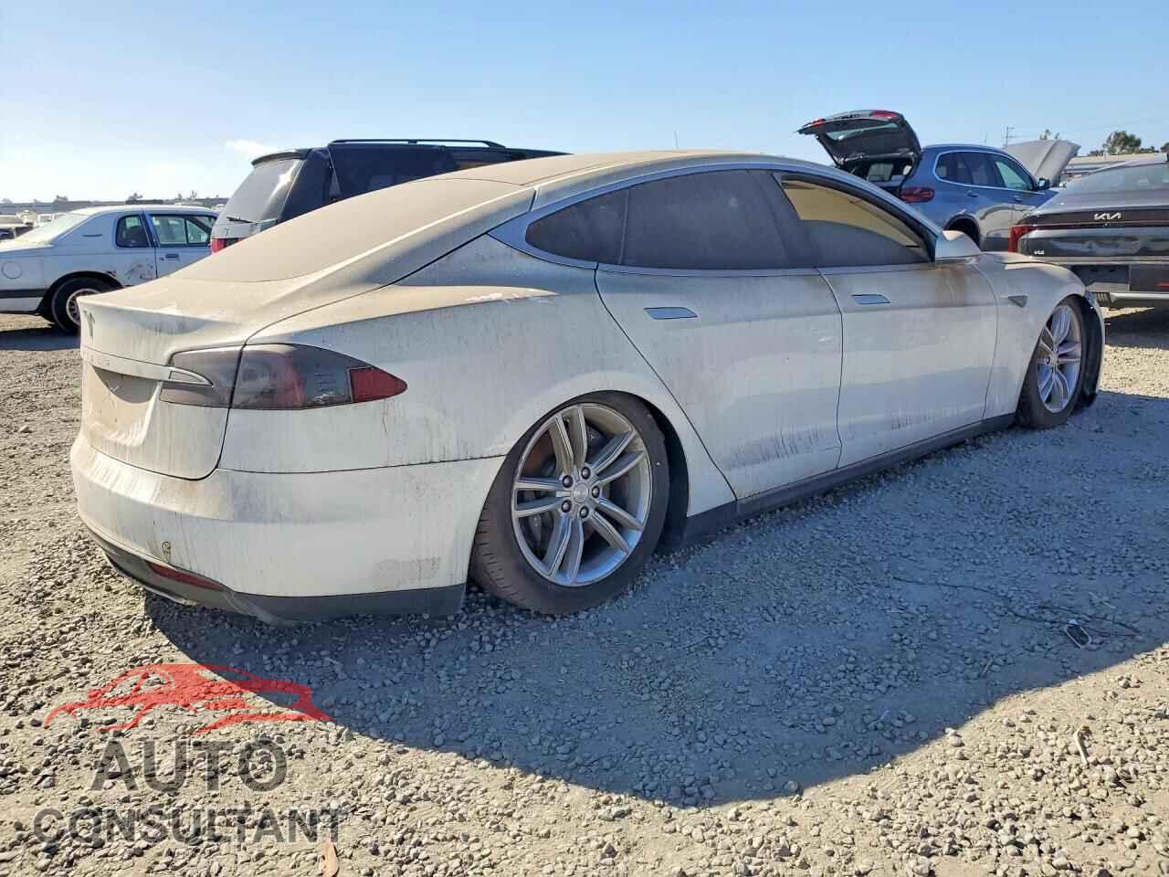TESLA MODEL S 2013 - 5YJSA1AG9DFP04809