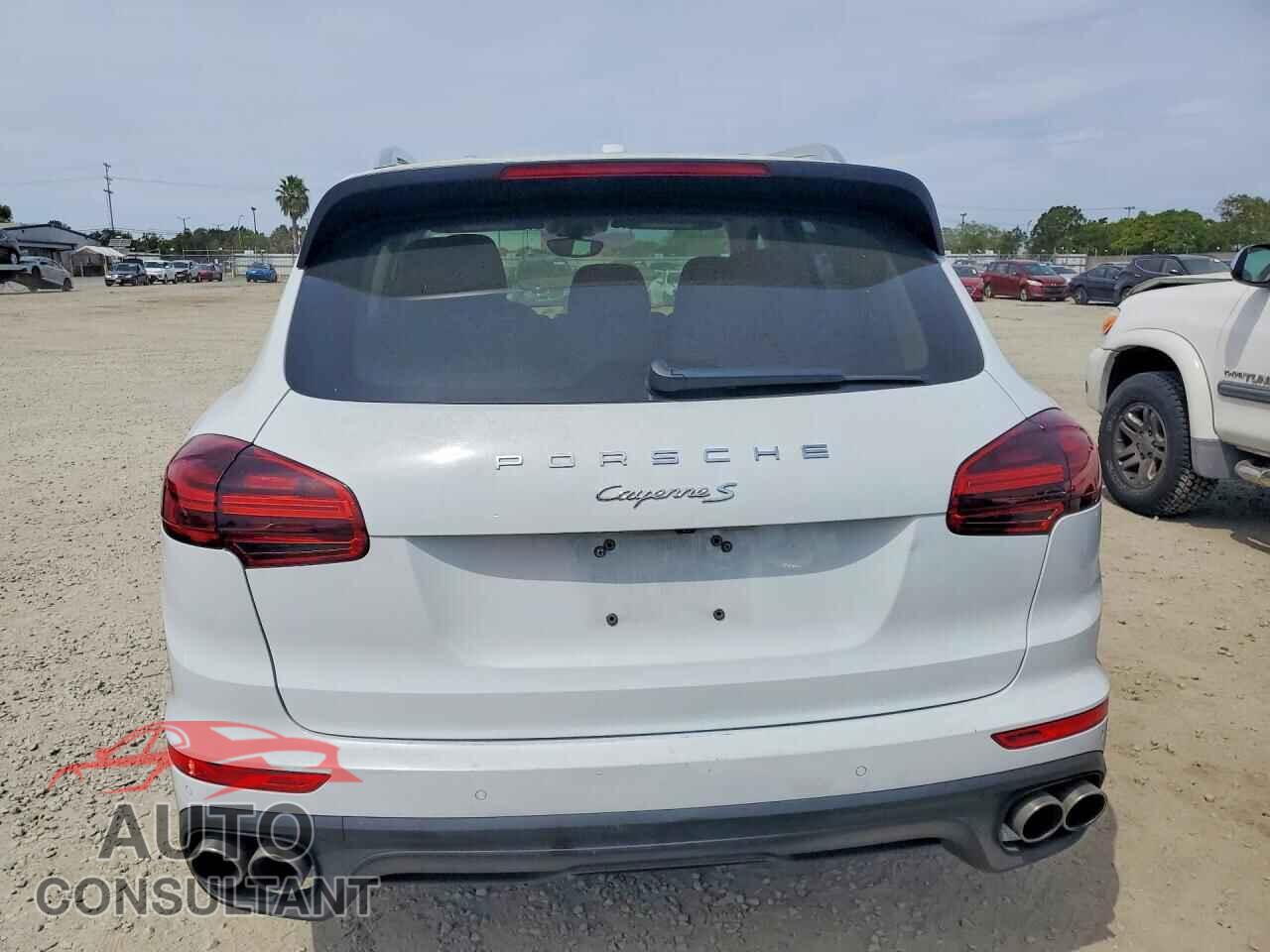 PORSCHE CAYENNE 2017 - WP1AB2A24HLA53142