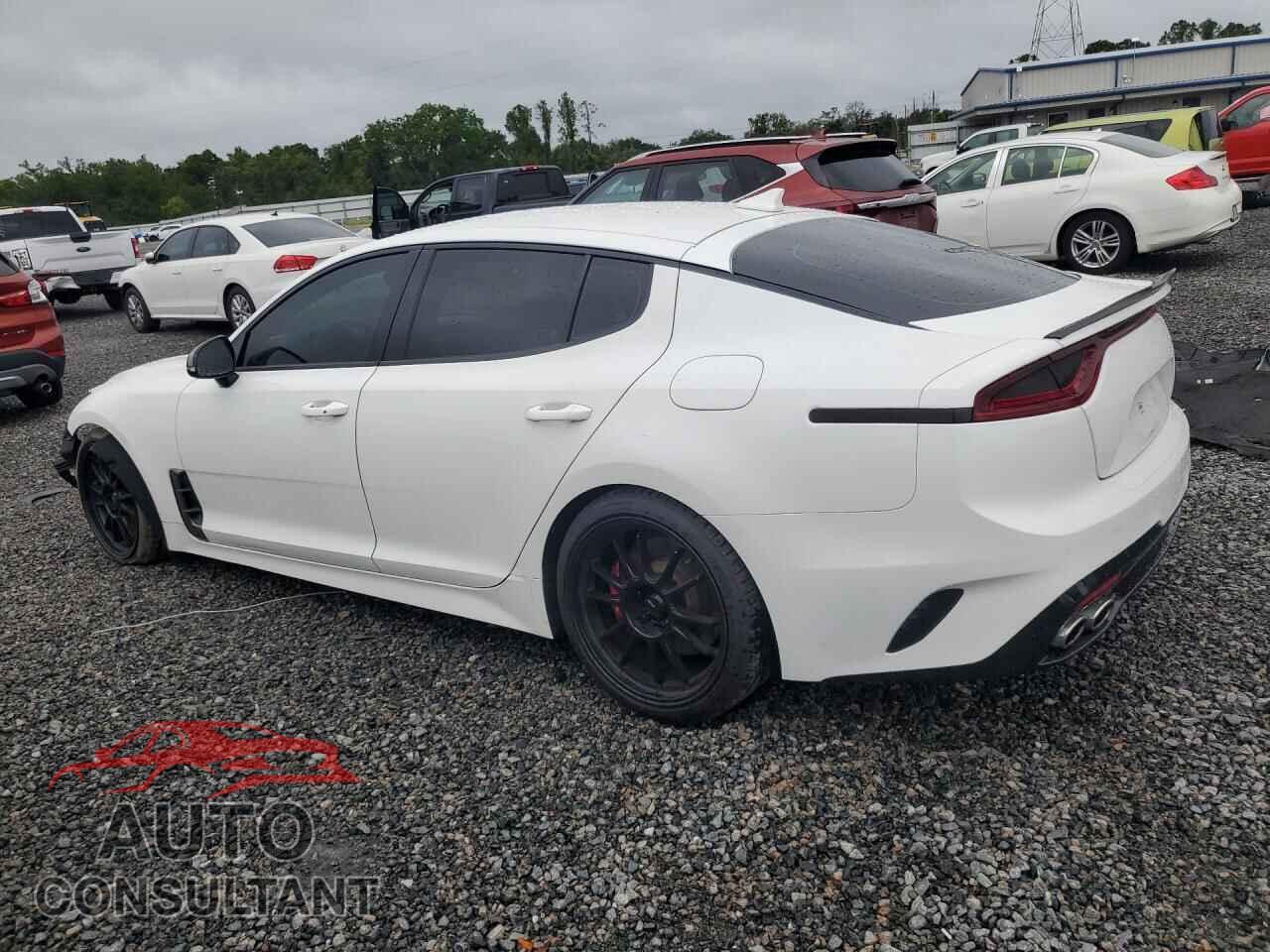 KIA STINGER 2019 - KNAE35LC2K6068247