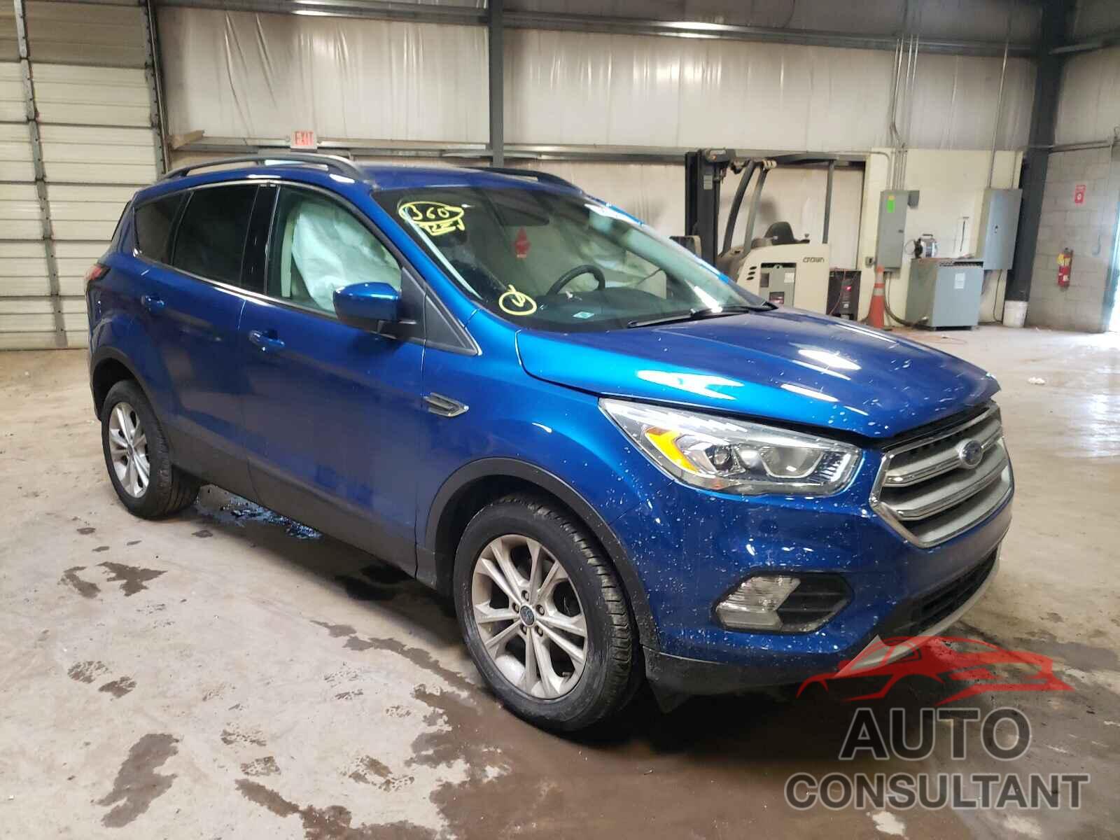 FORD ESCAPE 2017 - 1FMCU0GD2HUC27832