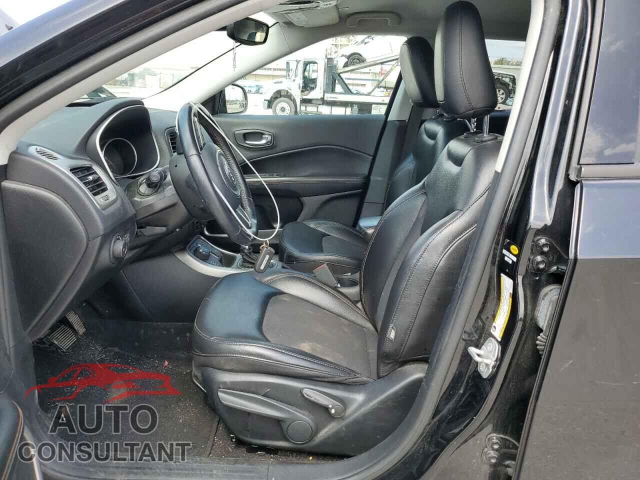 JEEP COMPASS 2019 - 3C4NJDBB6KT596844