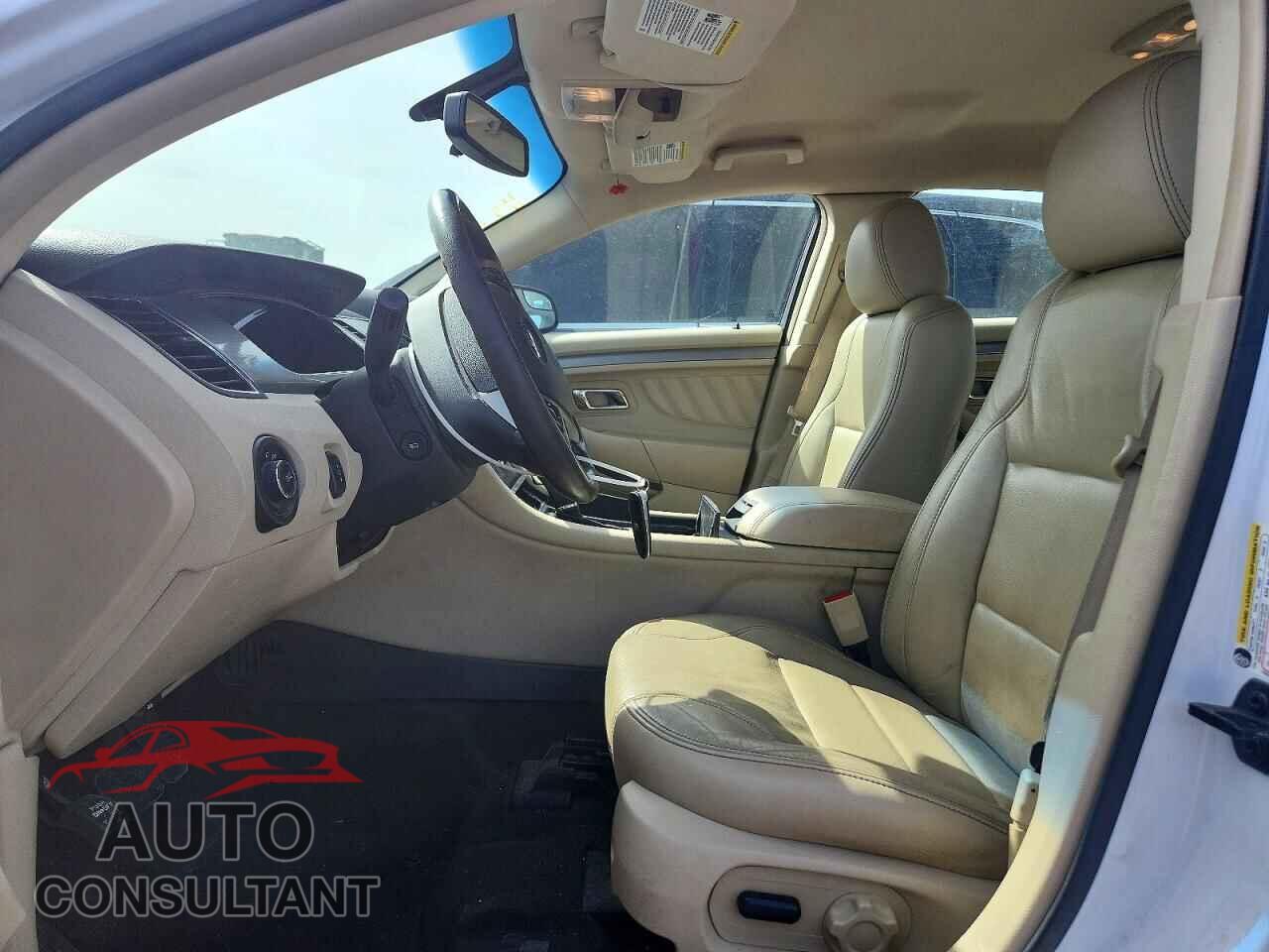 FORD TAURUS 2015 - 1FAHP2E84FG111956