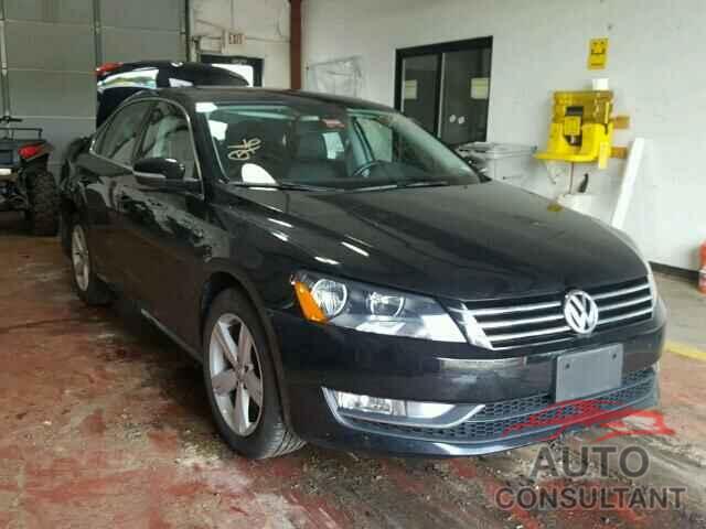 VOLKSWAGEN PASSAT 2015 - 1VWAT7A38FC115446