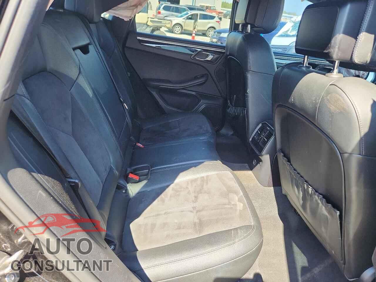 PORSCHE MACAN 2018 - WP1AA2A56JLB03476