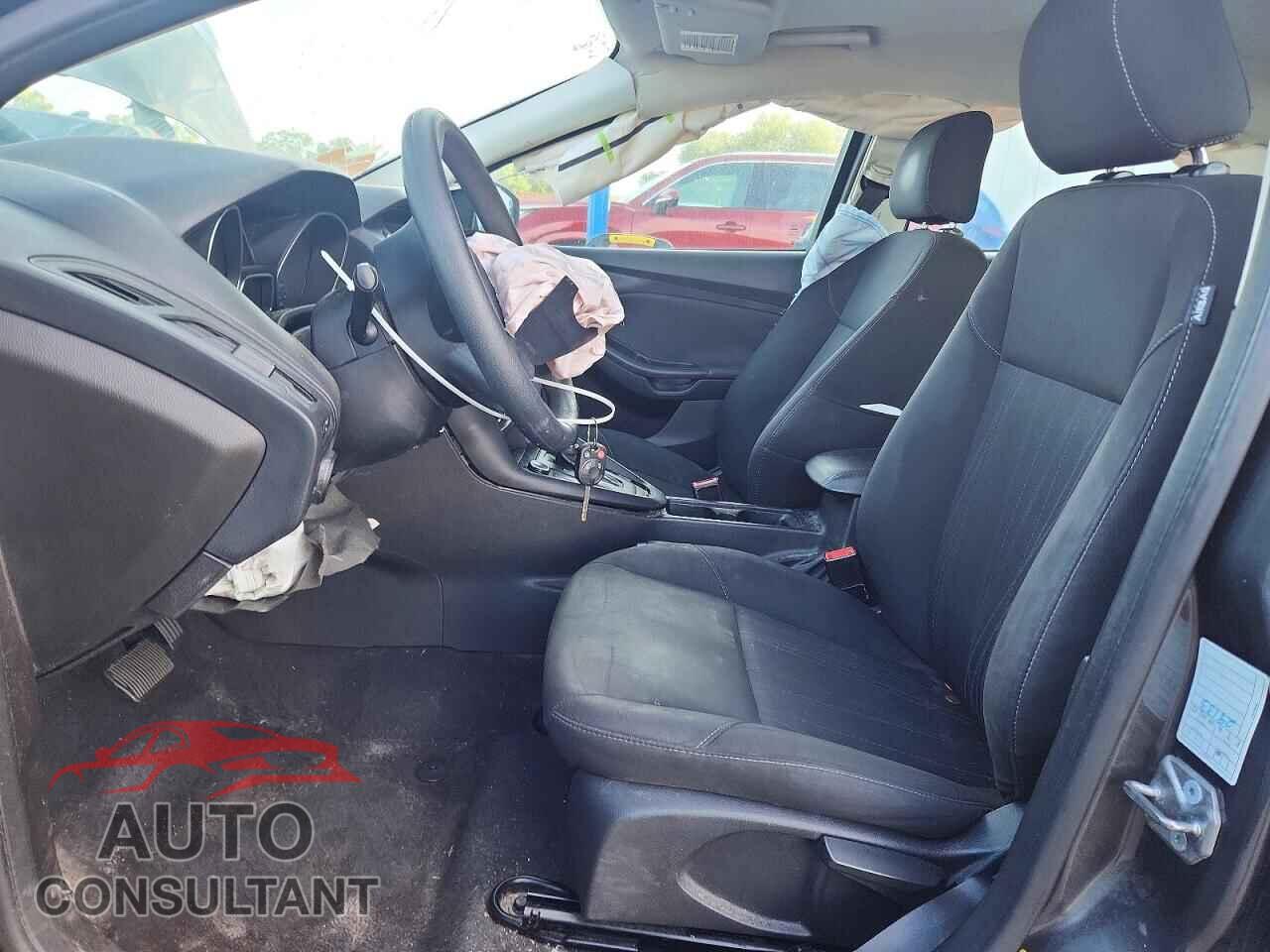 FORD FOCUS 2017 - 1FADP3F29HL226173