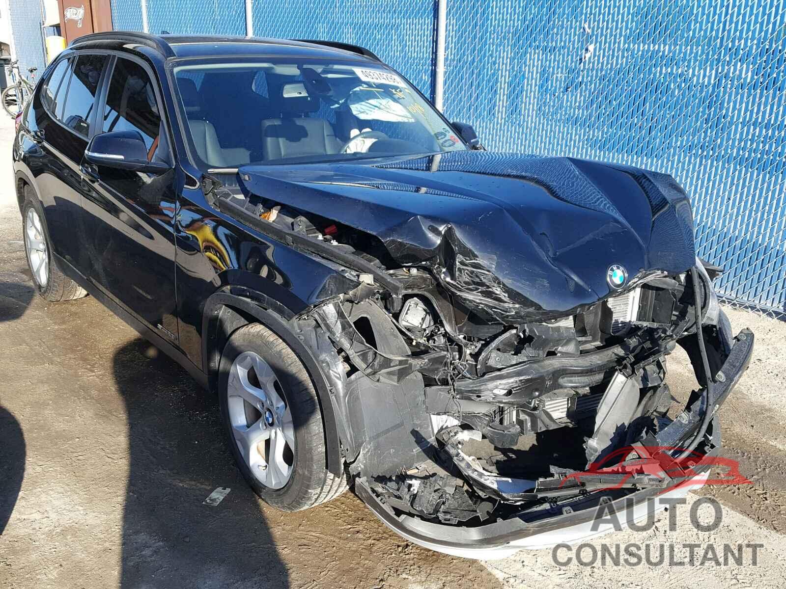 BMW X1 SDRIVE28I 2015 - WBAVM1C57FV497936