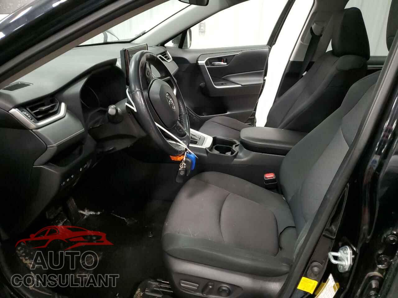 TOYOTA RAV4 2019 - JTMP1RFV8KD007129