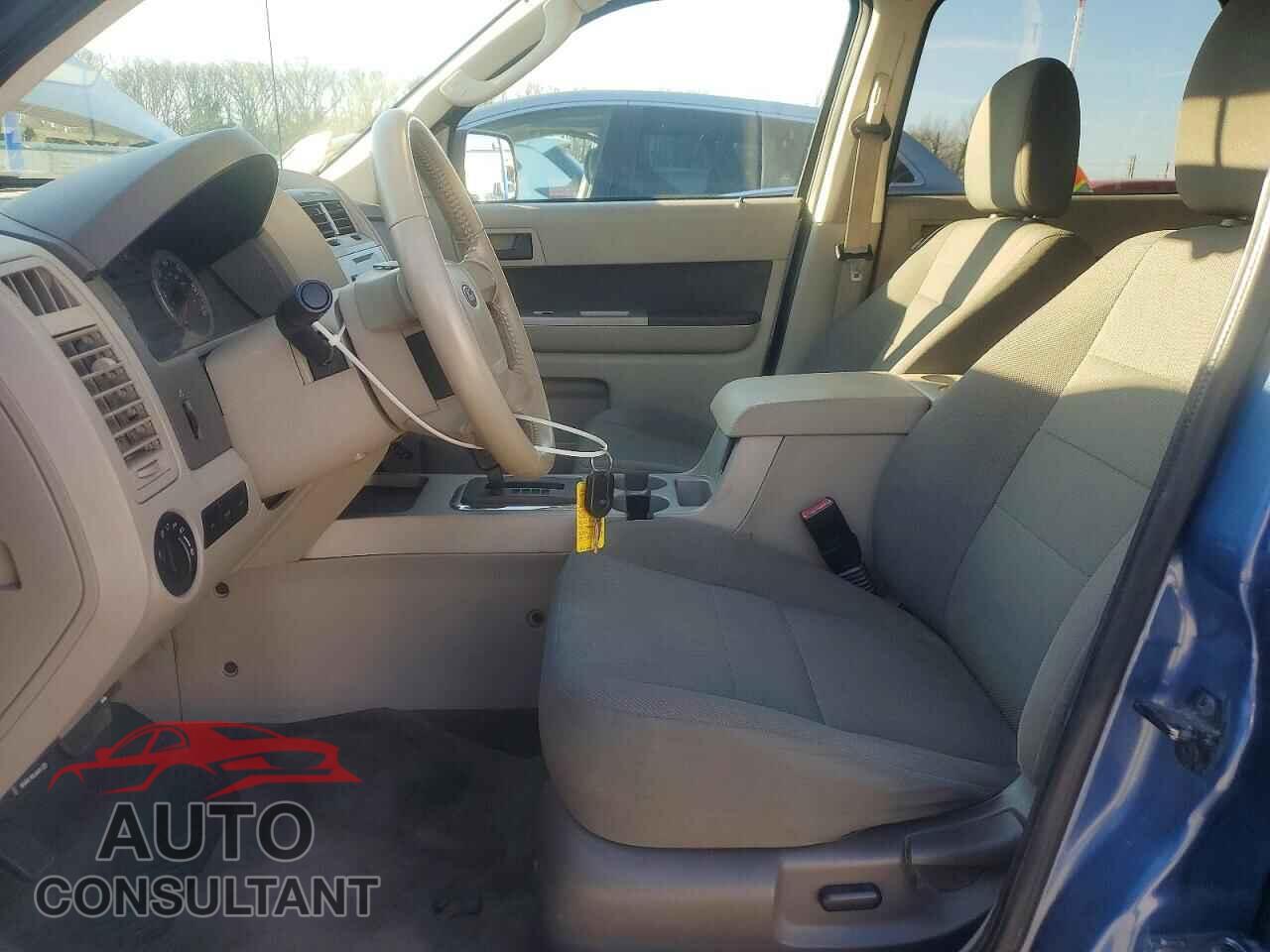 FORD ESCAPE 2009 - 1FMCU03G99KC02651