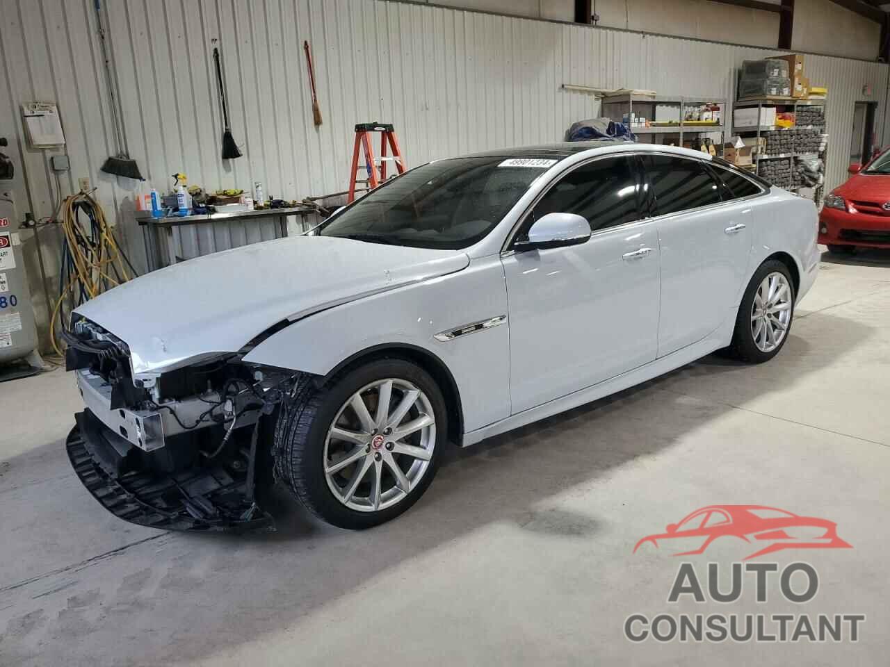 JAGUAR XJ 2016 - SAJWJ1CDXG8W00145