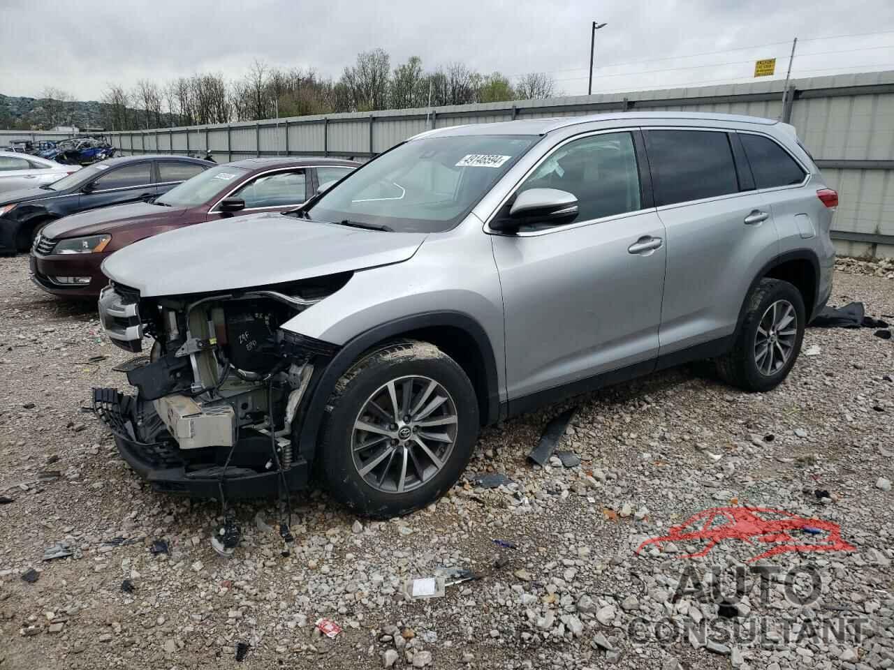 TOYOTA HIGHLANDER 2019 - 5TDKZRFH9KS558610