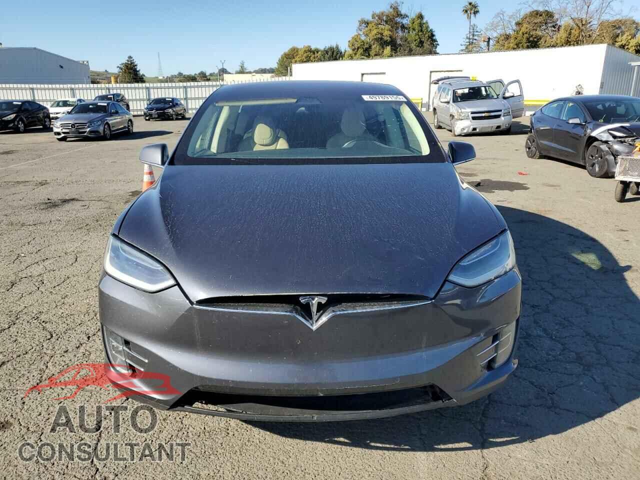 TESLA MODEL X 2017 - 5YJXCBE46HF051819
