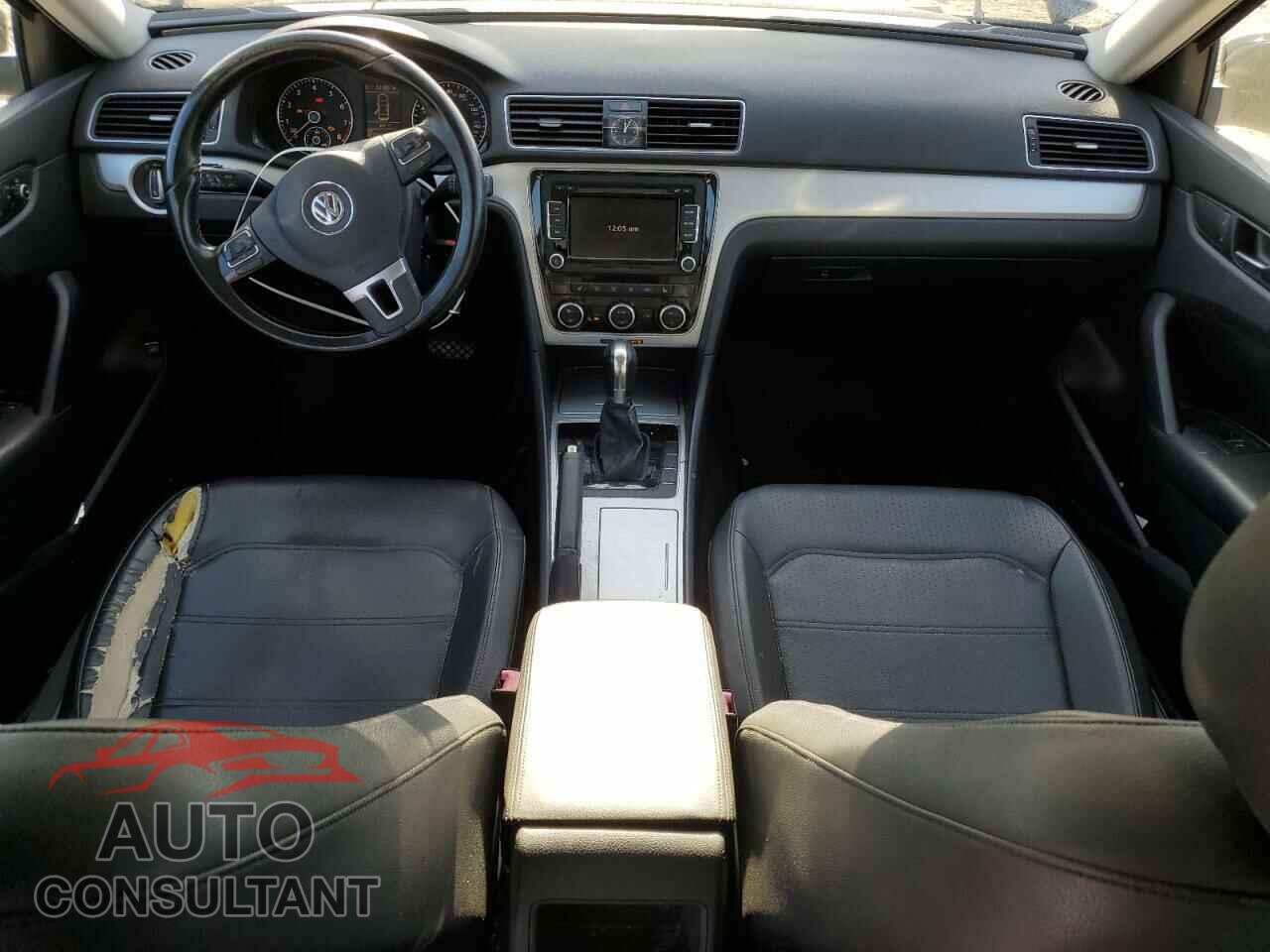 VOLKSWAGEN PASSAT 2012 - 1VWBP7A38CC060310