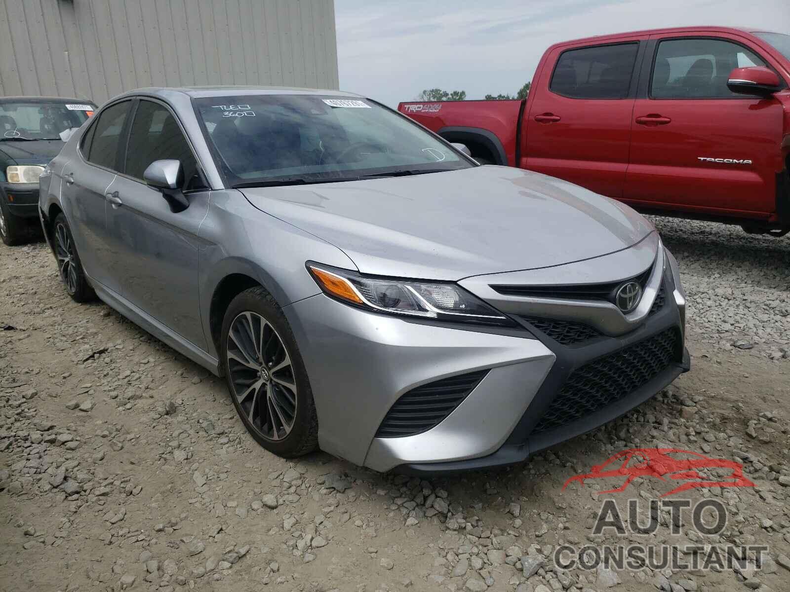 TOYOTA CAMRY 2018 - 4T1B11HK1JU061039