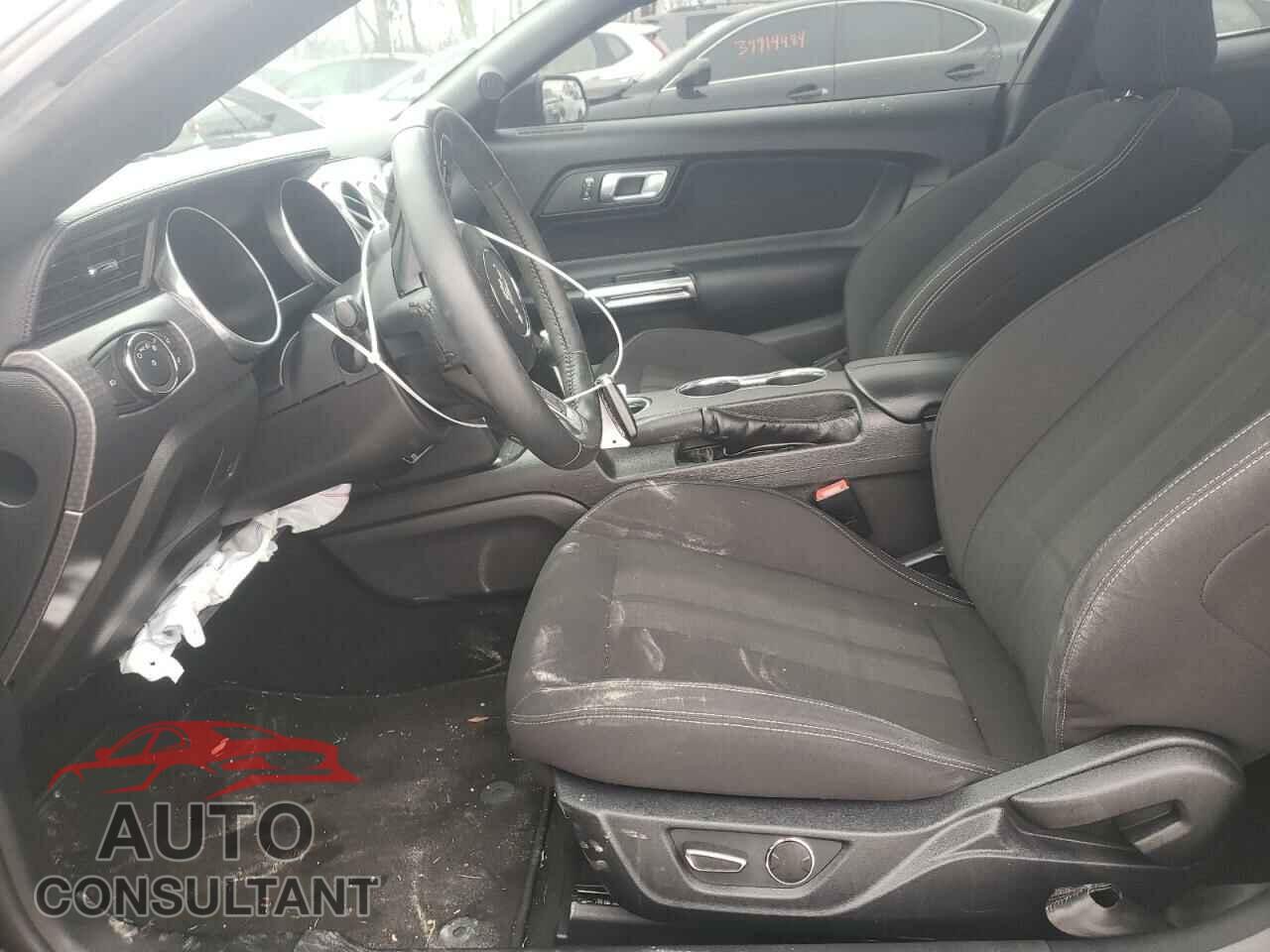 FORD MUSTANG 2019 - 1FA6P8CF2K5200975