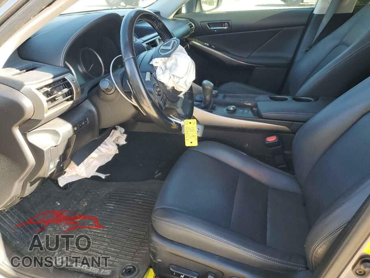 LEXUS IS 2016 - JTHBA1D20G5016850