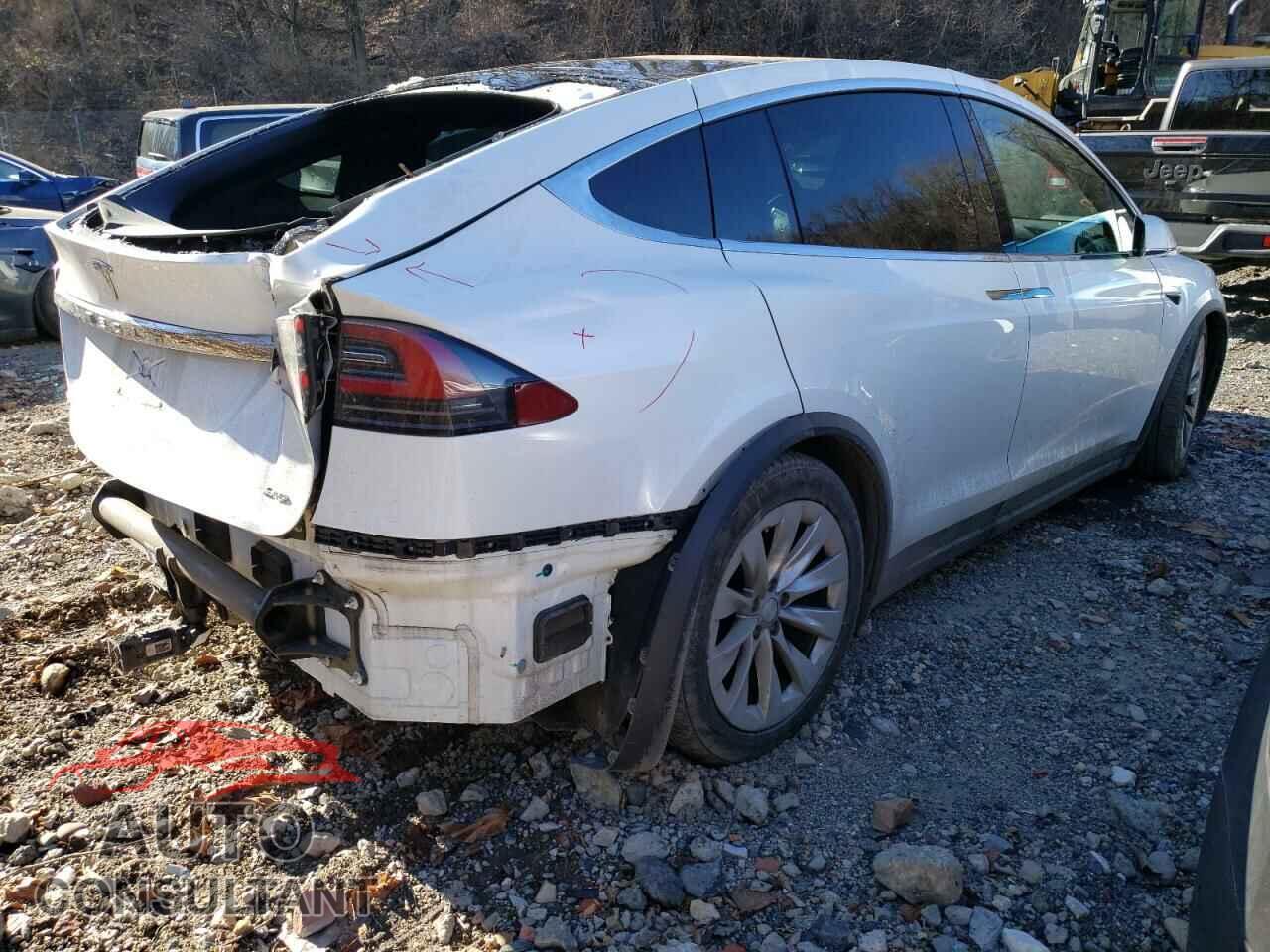 TESLA MODEL X 2017 - 5YJXCDE20HF044424