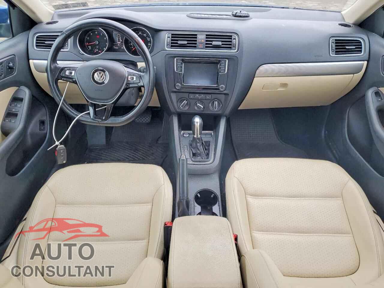 VOLKSWAGEN JETTA 2017 - 3VWDB7AJ8HM331085
