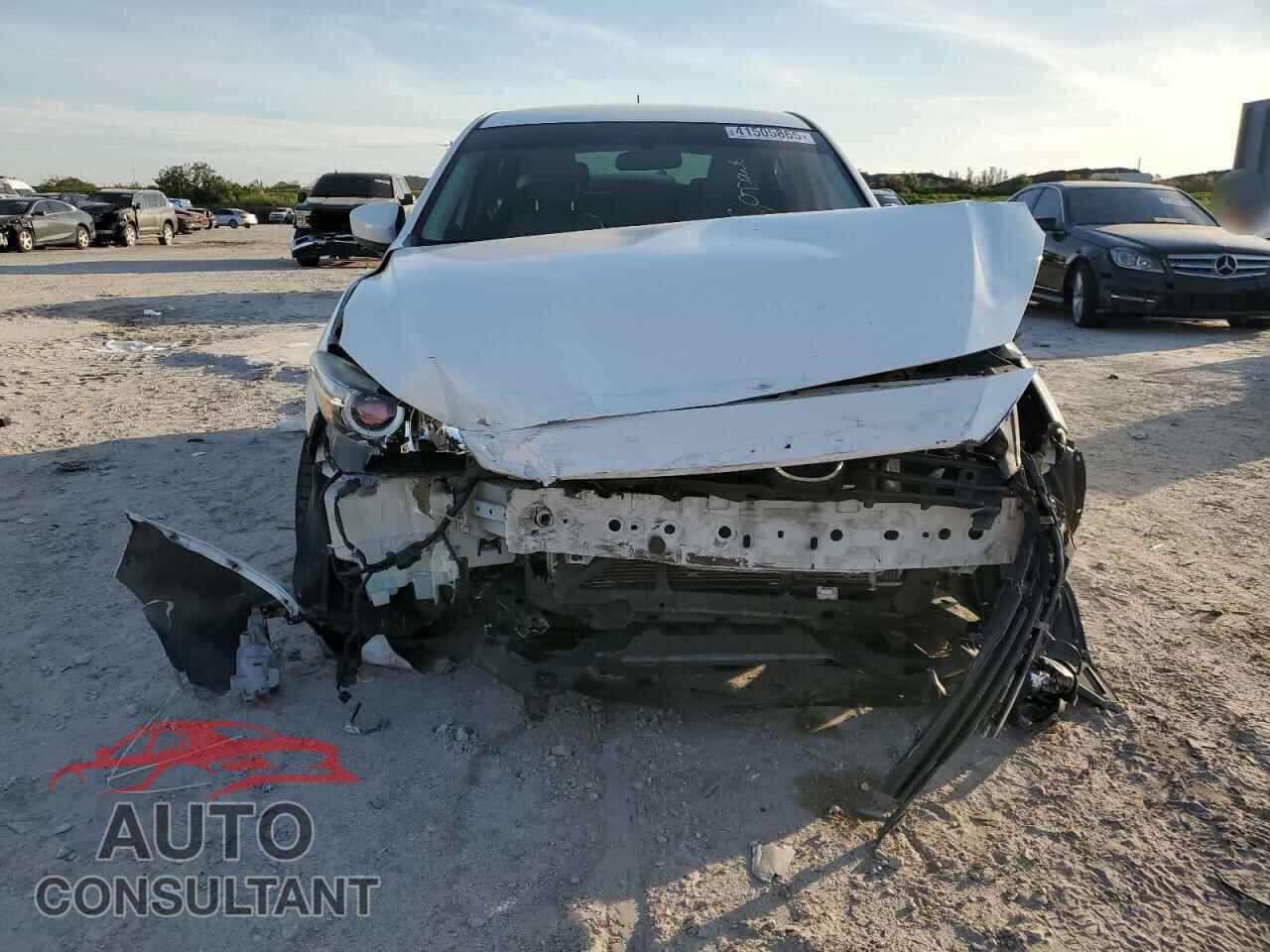 MAZDA 3 2017 - 3MZBN1K75HM102619