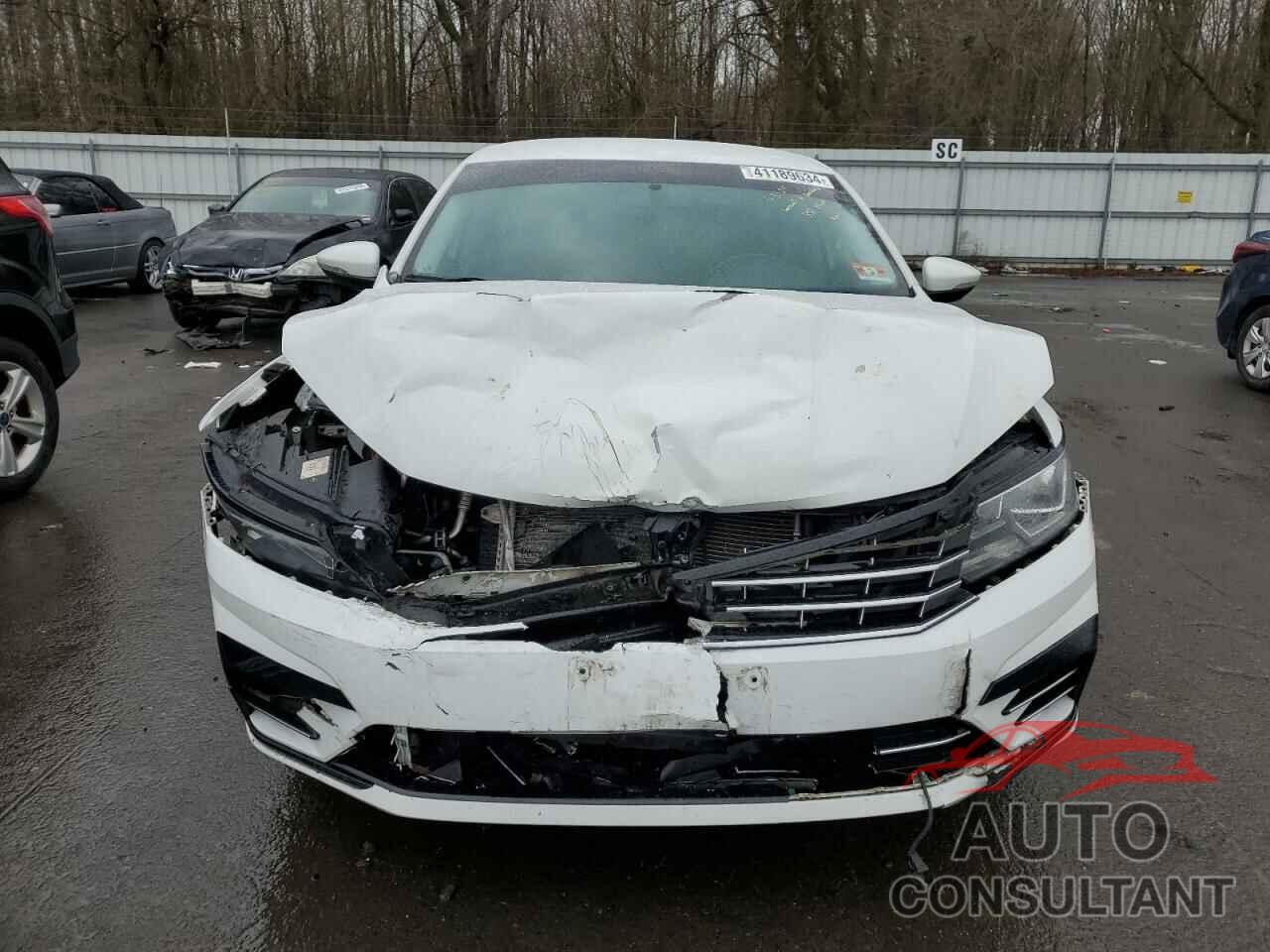 VOLKSWAGEN PASSAT 2017 - 1VWDT7A38HC008445