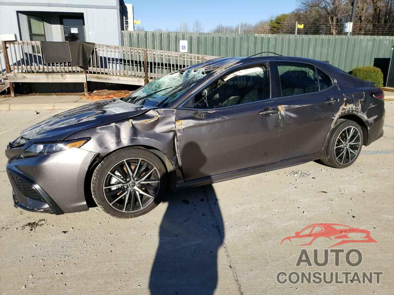 TOYOTA CAMRY 2022 - 4T1G11AK6NU636192