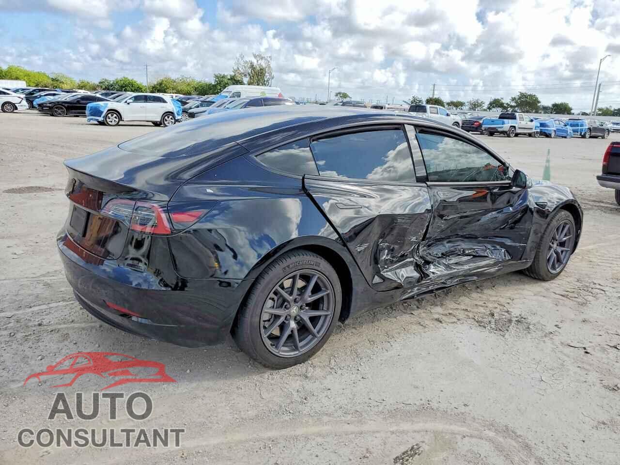 TESLA MODEL 3 2023 - 5YJ3E1EA5PF570075