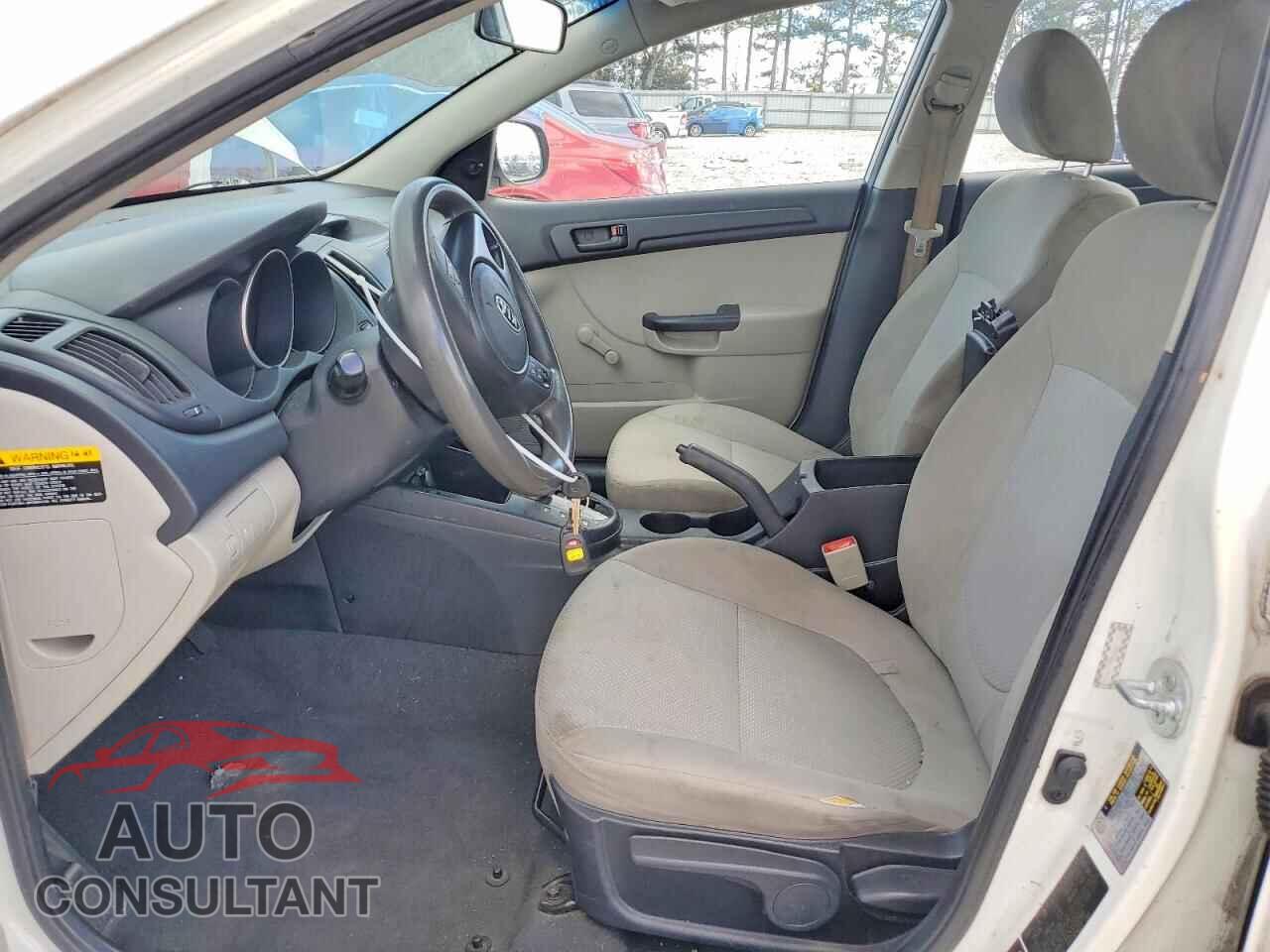 KIA FORTE 2010 - KNAFT4A24A5116568