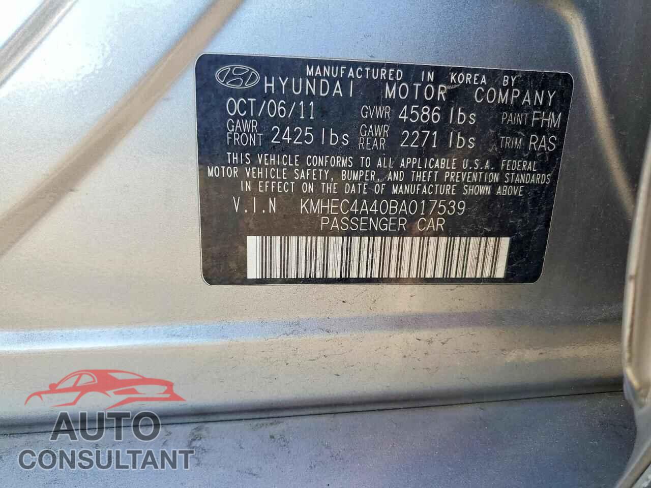 HYUNDAI SONATA 2011 - KMHEC4A40BA017539
