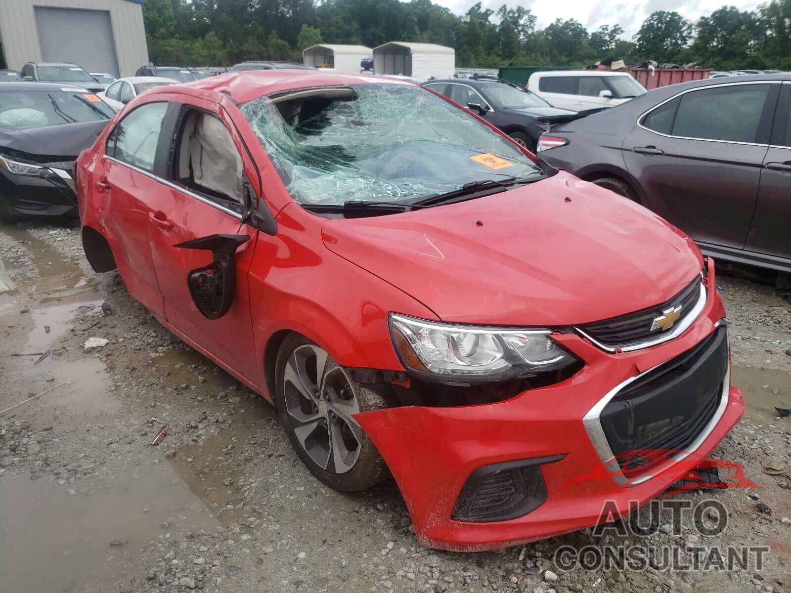 CHEVROLET SONIC 2018 - 1G1JF5SB1J4105227
