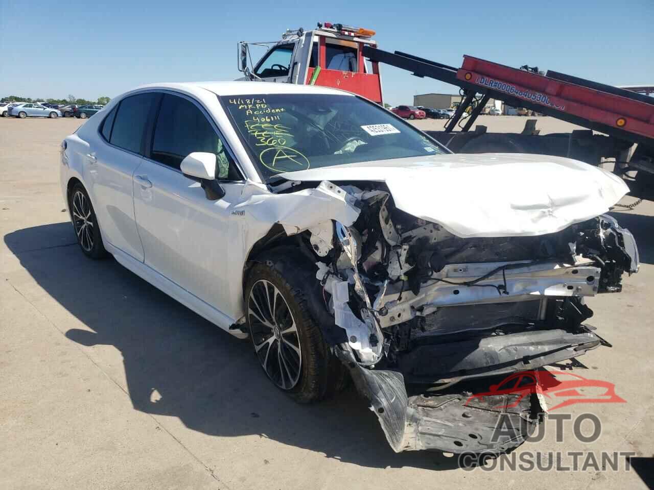 TOYOTA CAMRY 2018 - 4T1B21HK4JU007067