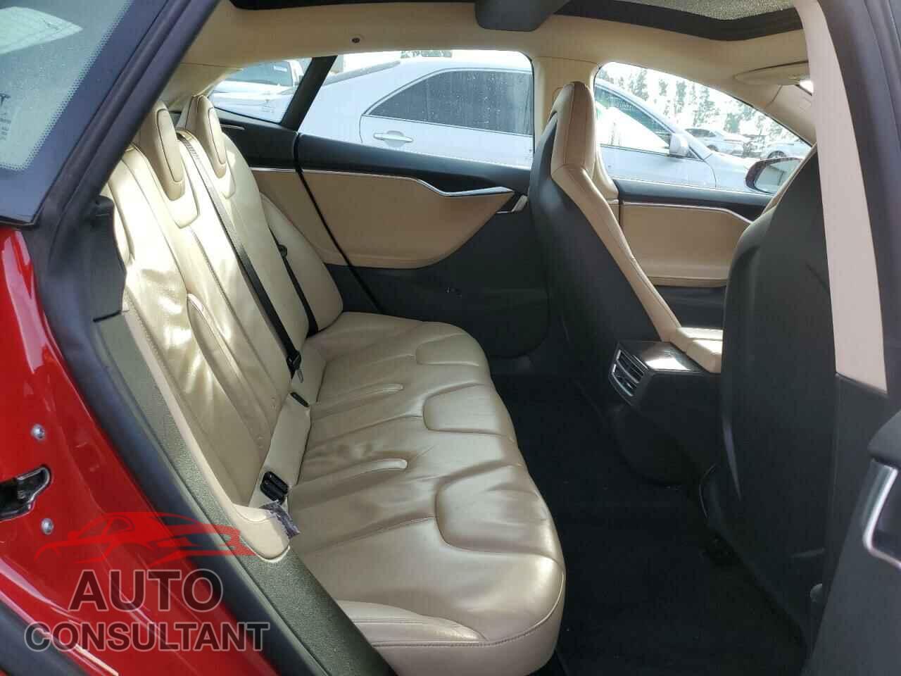 TESLA MODEL S 2013 - 5YJSA1CN3DFP11721