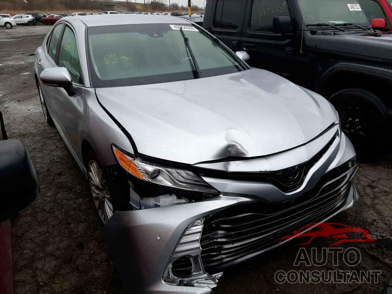 TOYOTA CAMRY 2018 - 4T1B11HKXJU078941