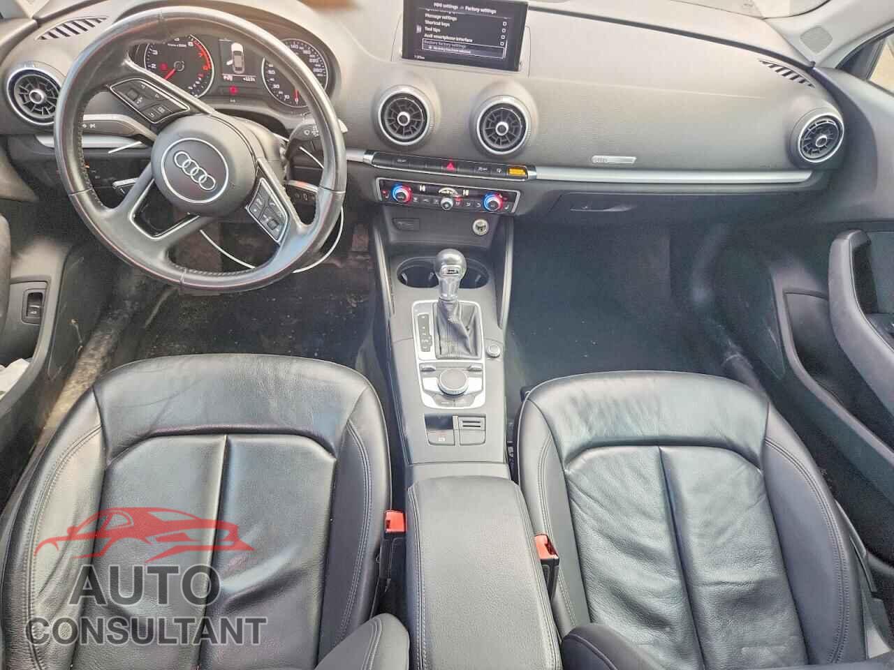 AUDI A3 2017 - WAUAUGFF2H1043643