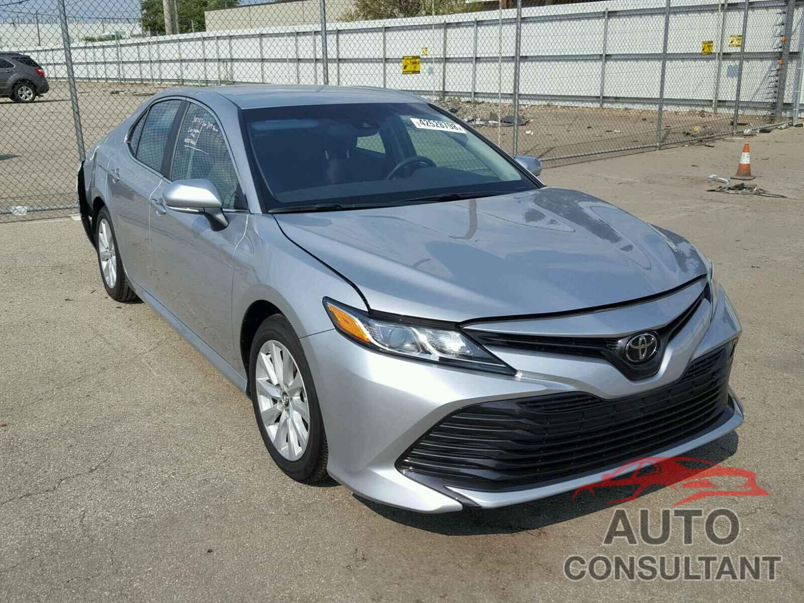 TOYOTA CAMRY 2018 - 4T1B11HK9JU571736