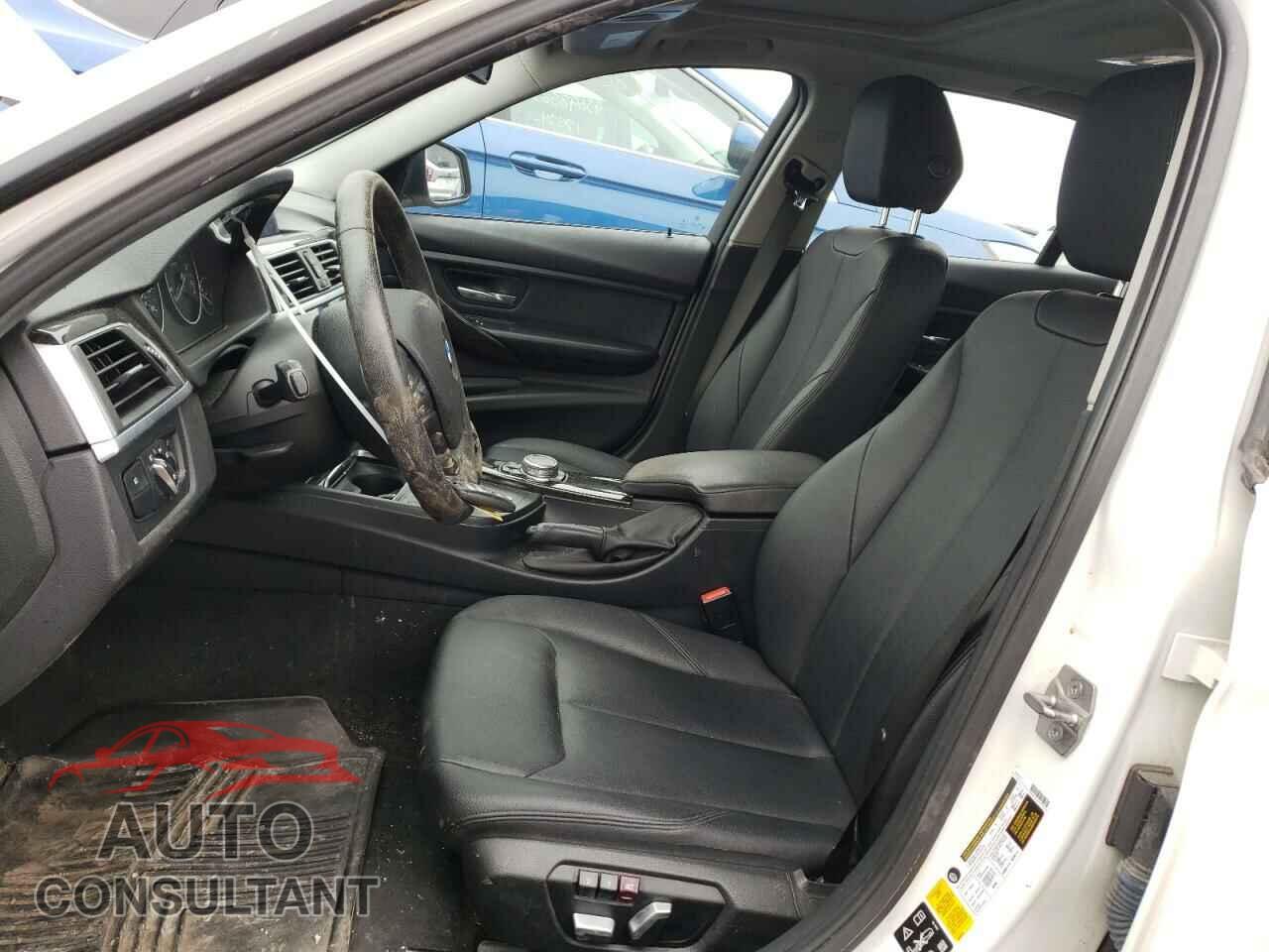 BMW 3 SERIES 2016 - WBA8A3C52GK688765